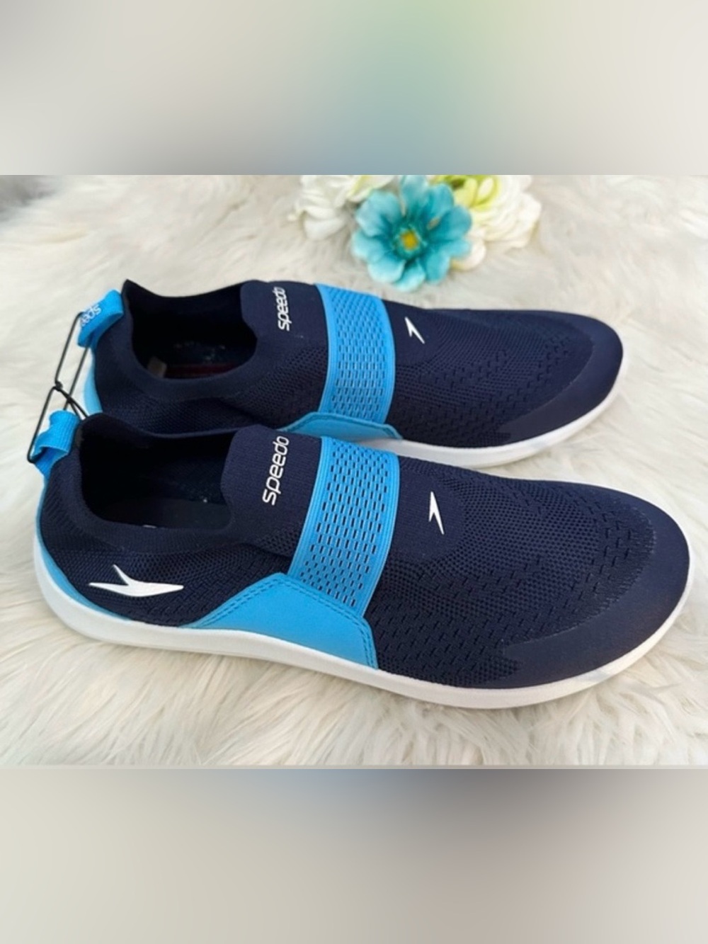 Speedo Light and Dark Blue Slip On water Shoe Sneakers Sz 7/8 NEW!